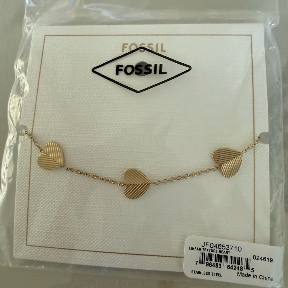 Fossil Gold Textured Heart Bracelet